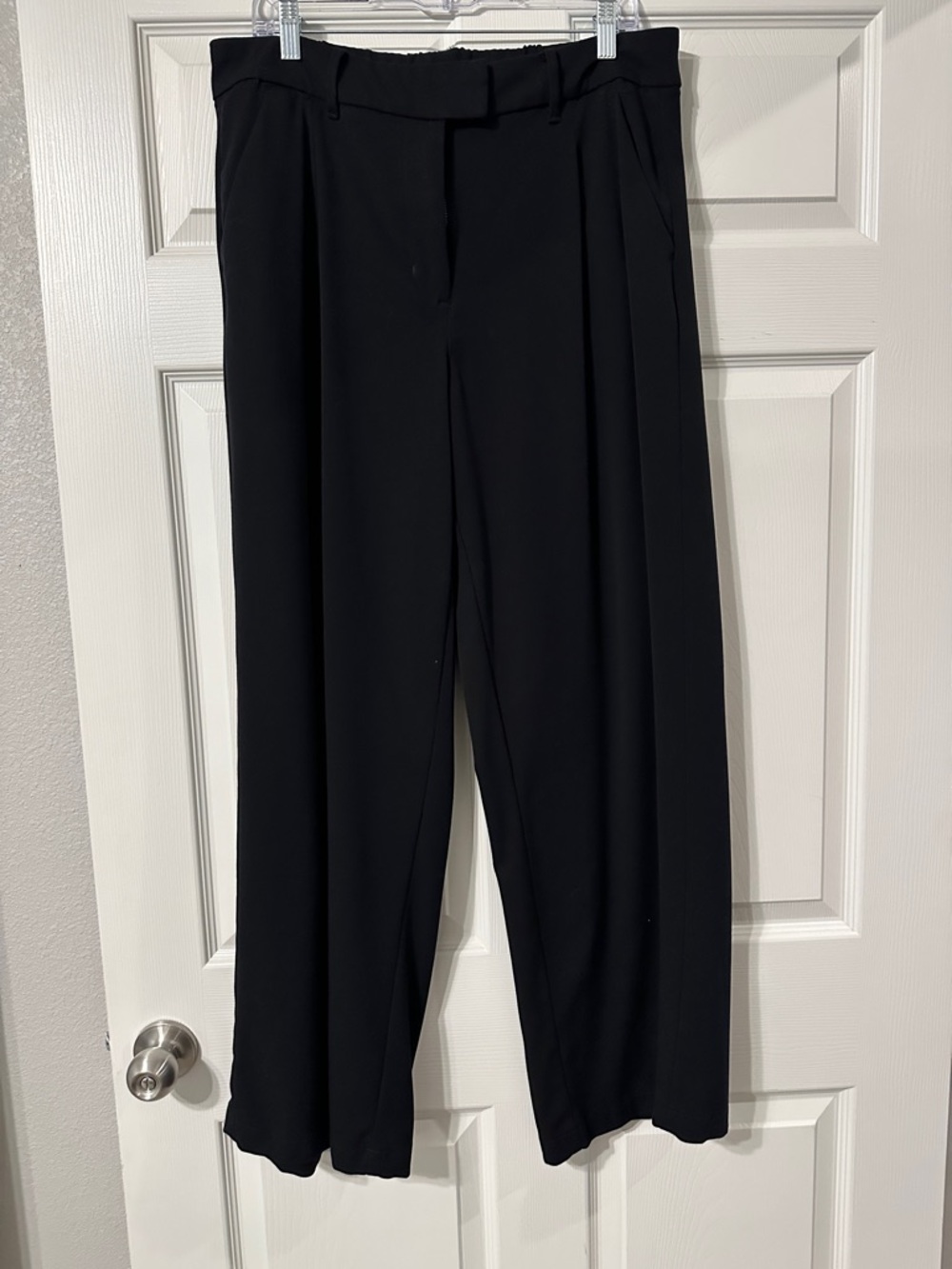 AE Wide Leg Trousers 🖤